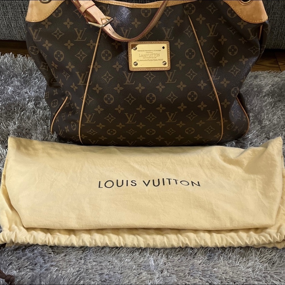 Louis Vuitton Galleria GM